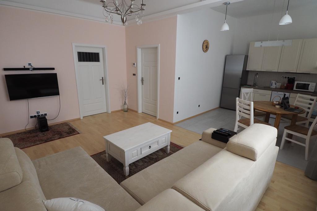 Art Nouveau Apartment ปราก ภายนอก รูปภาพ